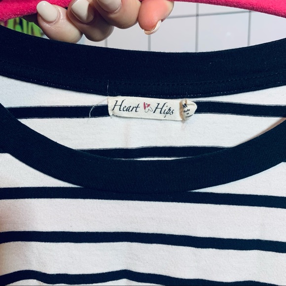 Black & White Striped Cropped-top - Picture 5 of 5